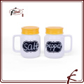 2015 hot selling ceramic materials salt and pepper shaker